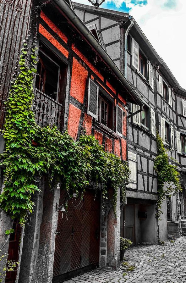 La Maison Rouge Au Coeur De La Ville. Рикевир Экстерьер фото